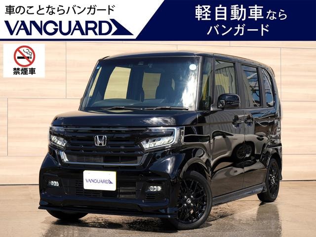 Honda N-BOX CUSTOM 2022 — фото автомобиля 1