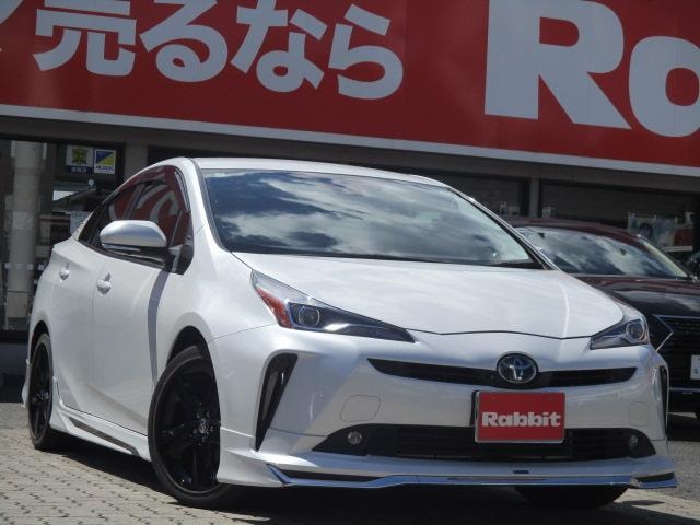 Toyota PRIUS 2021 — фото автомобиля 1
