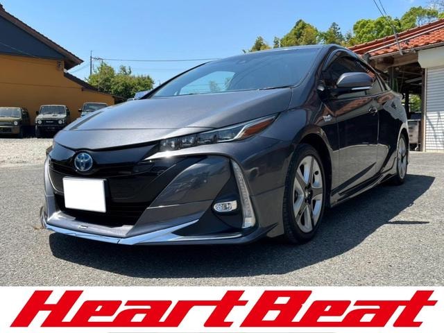 Toyota PRIUS PHV 2018 — фото автомобиля 1