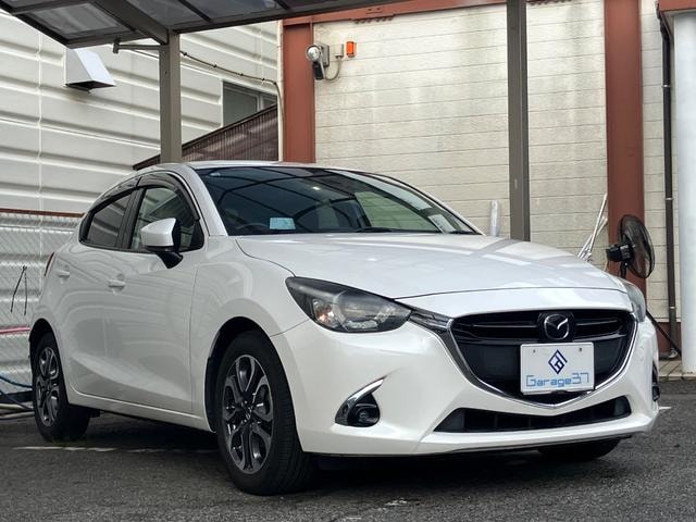 Mazda DEMIO 2017 — фото автомобиля