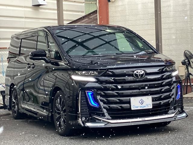 Toyota VELLFIRE HYBRID 2025 — фото автомобиля