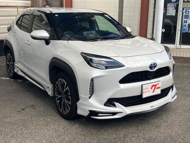 Toyota YARIS CROSS 2023 — фото автомобиля