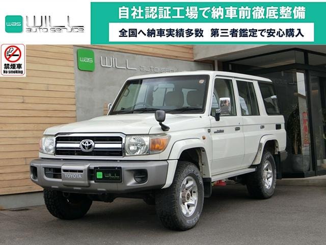 Toyota LAND CRUISER 70 2014 — фото автомобиля
