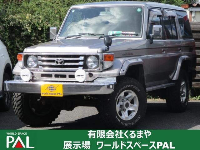 Toyota LAND CRUISER 70 2000 — фото автомобиля