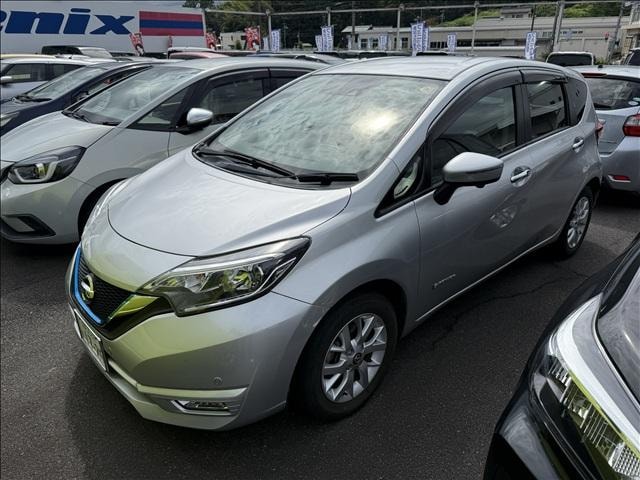 Nissan NOTE 2018 — фото автомобиля 1