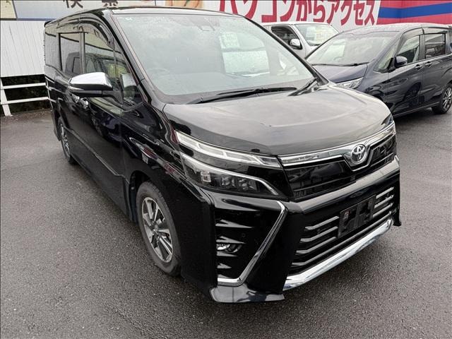 Toyota VOXY 2020 — фото автомобиля 1