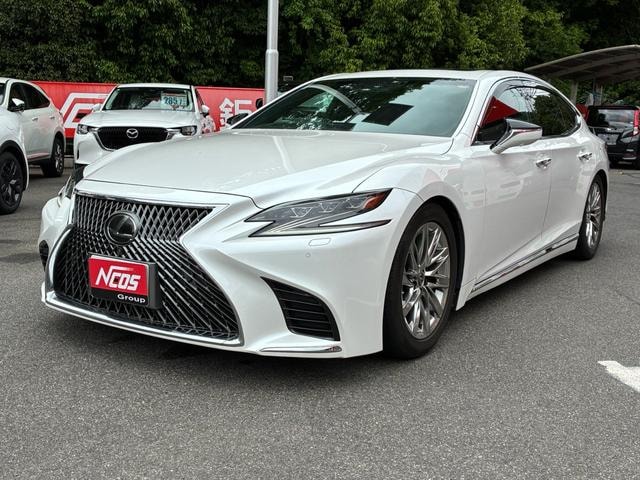 Lexus LS 2018 — фото автомобиля 1