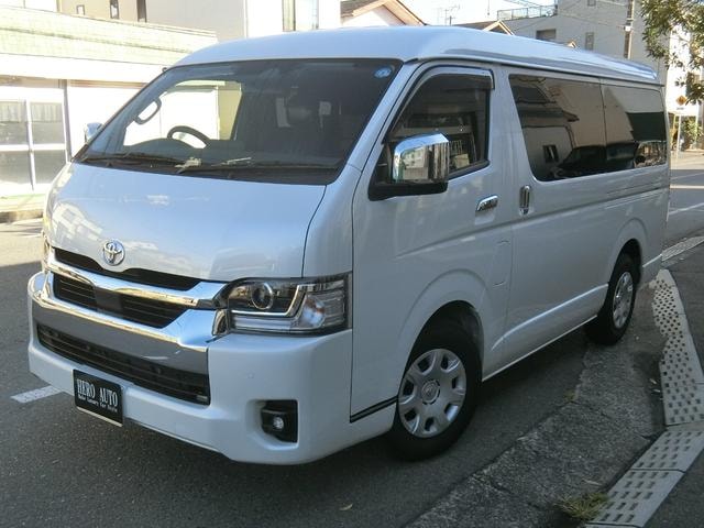 Toyota HIACE WAGON 2026 — фото автомобиля