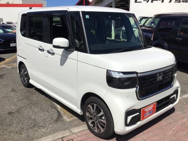 Honda N-BOX CUSTOM 2025 — фото автомобиля 1