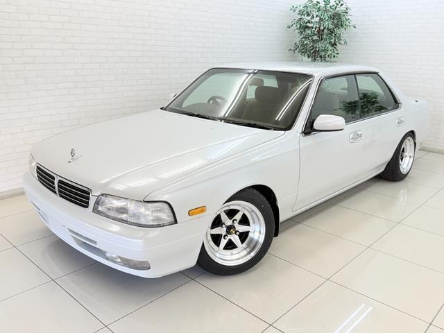 Nissan LAUREL 1997 — фото автомобиля 1