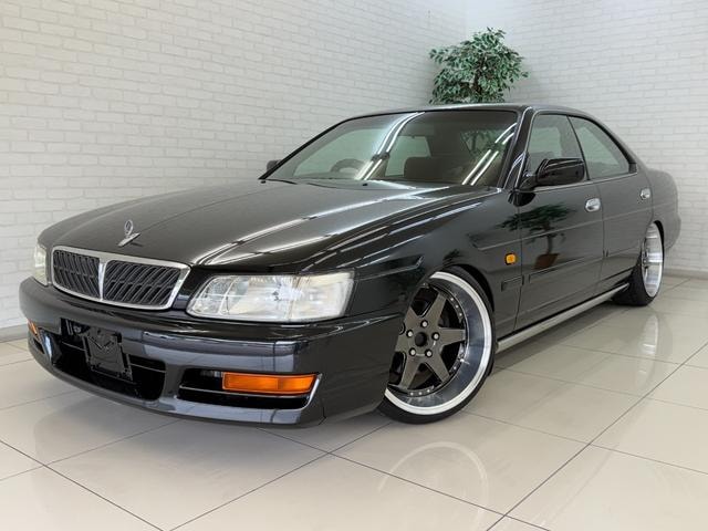 Nissan LAUREL 1997 — фото автомобиля 1