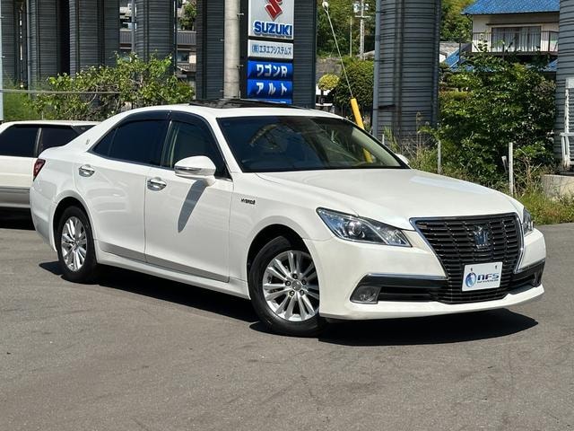Toyota CROWN HYBRID 2013 — фото автомобиля
