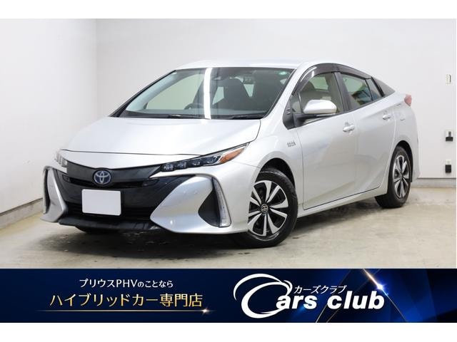 Toyota PRIUS PHV 2019 — фото автомобиля