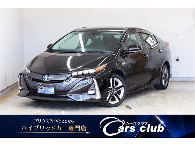 Toyota PRIUS PHV 2021 — фото автомобиля 1