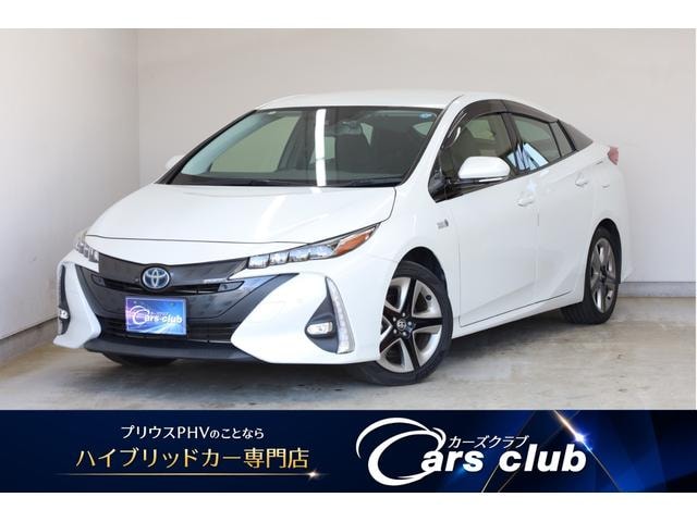 Toyota PRIUS PHV 2022 — фото автомобиля