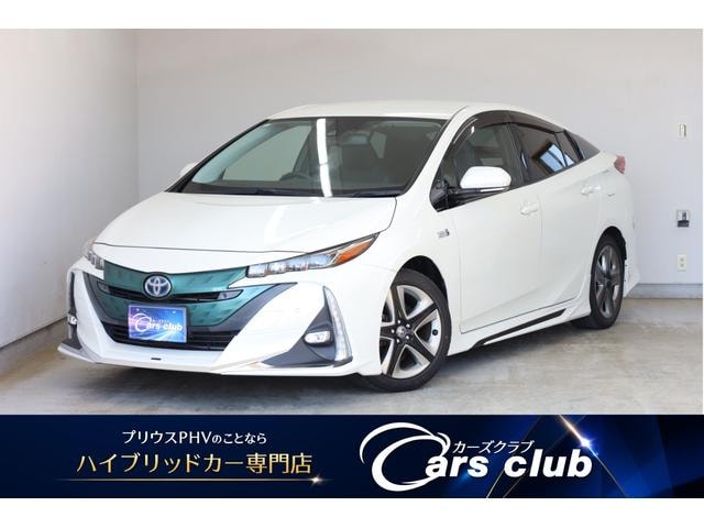 Toyota PRIUS PHV 2017 — фото автомобиля 1