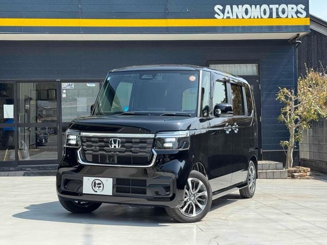 Honda N-BOX CUSTOM 2025 — фото автомобиля 1