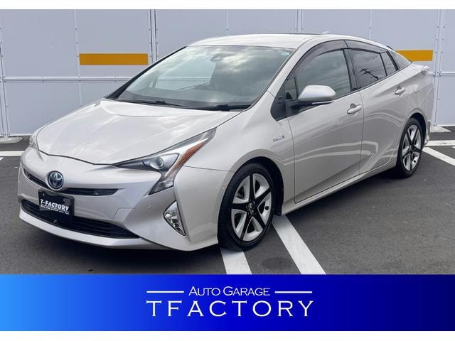 Toyota PRIUS 2016 — фото автомобиля 1