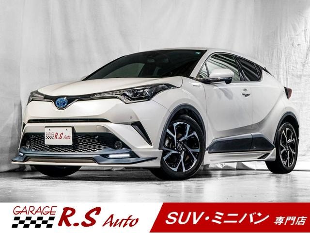 Toyota C-HR 2017 — фото автомобиля 1