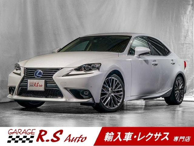 Lexus IS 2015 — фото автомобиля 1