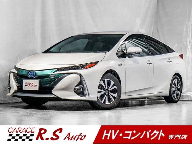 Toyota PRIUS PHV 2017 — фото автомобиля 1
