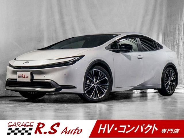 Toyota PRIUS 2023 — фото автомобиля 1