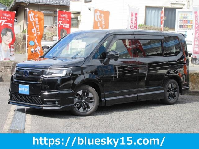 Honda STEPWAGON 2026 — фото автомобиля 1
