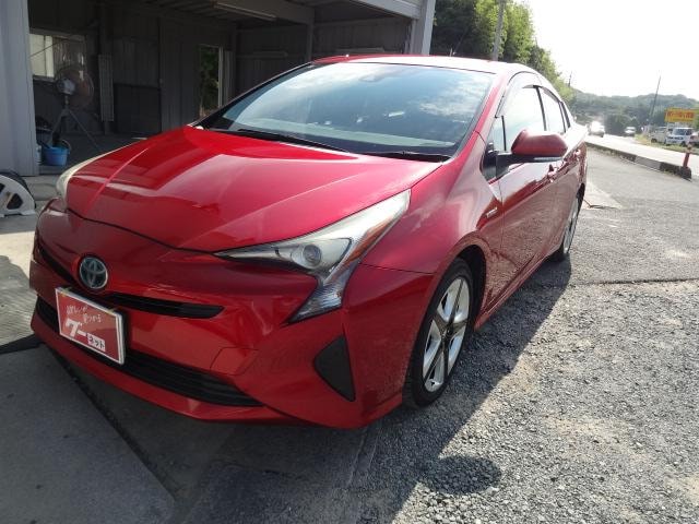 Toyota PRIUS 2016 — фото автомобиля 1