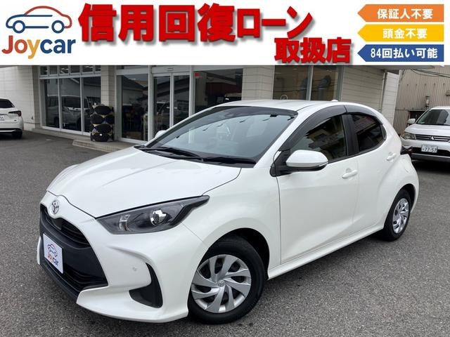 Toyota YARIS 2021 — фото автомобиля