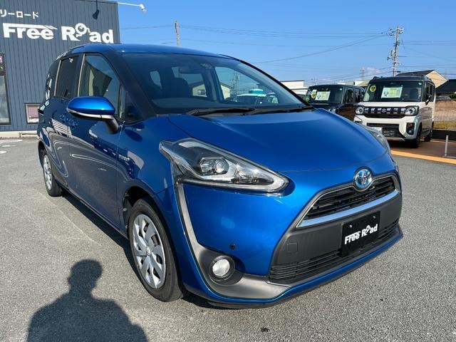 Toyota SIENTA 2016 — фото автомобиля 1