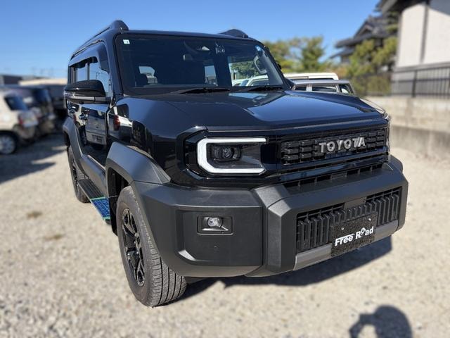 Toyota LAND CRUISER FJ 2026 — фото автомобиля