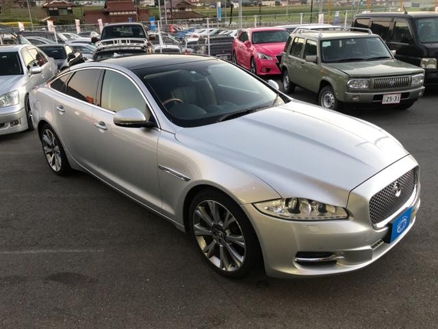 Jaguar XJ 2014 — фото автомобиля 1