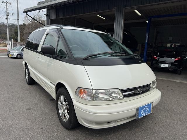 Toyota ESTIMA 1999 — фото автомобиля 1