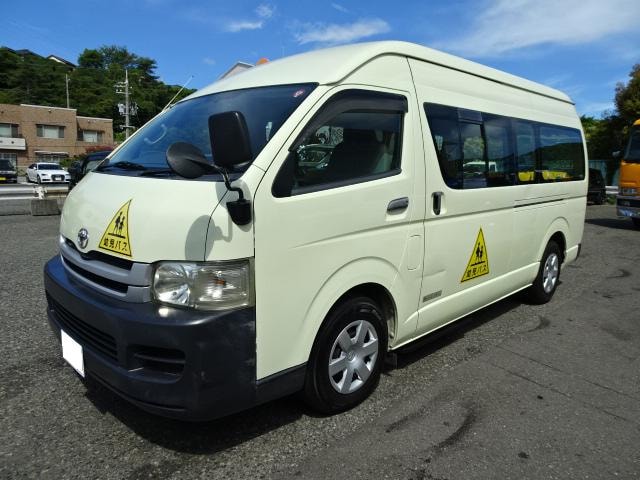 Toyota HIACE COMMUTER 2008 — фото автомобиля
