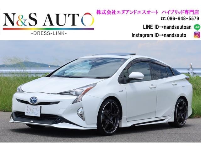 Toyota PRIUS 2016 — фото автомобиля 1