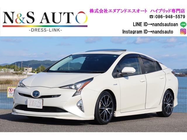 Toyota PRIUS 2017 — фото автомобиля 1