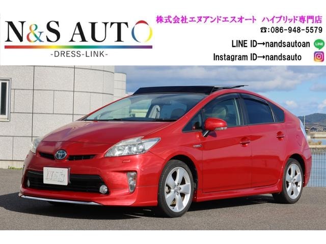 Toyota PRIUS 2013 — фото автомобиля 1