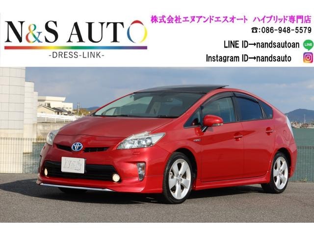 Toyota PRIUS 2012 — фото автомобиля 1