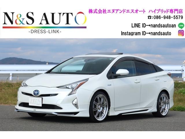 Toyota PRIUS 2016 — фото автомобиля 1