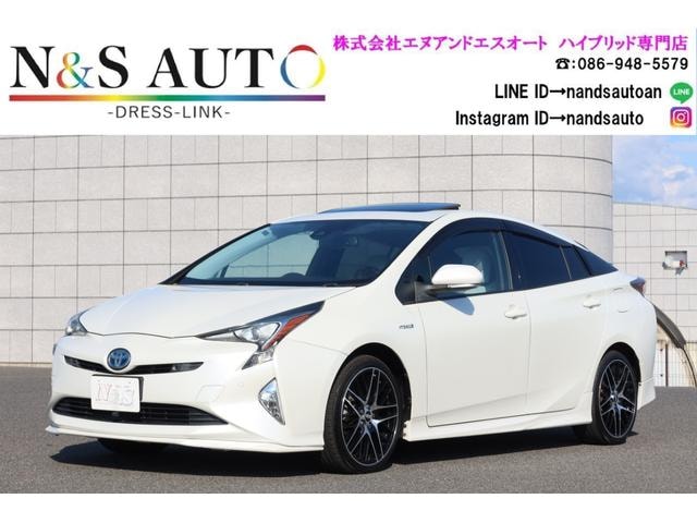Toyota PRIUS 2016 — фото автомобиля 1