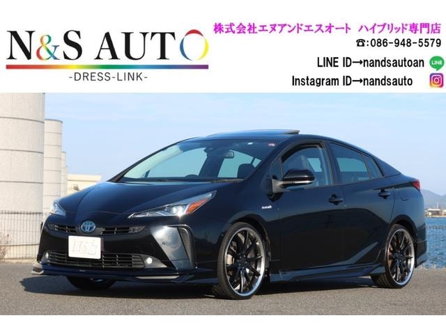 Toyota PRIUS 2019 — фото автомобиля