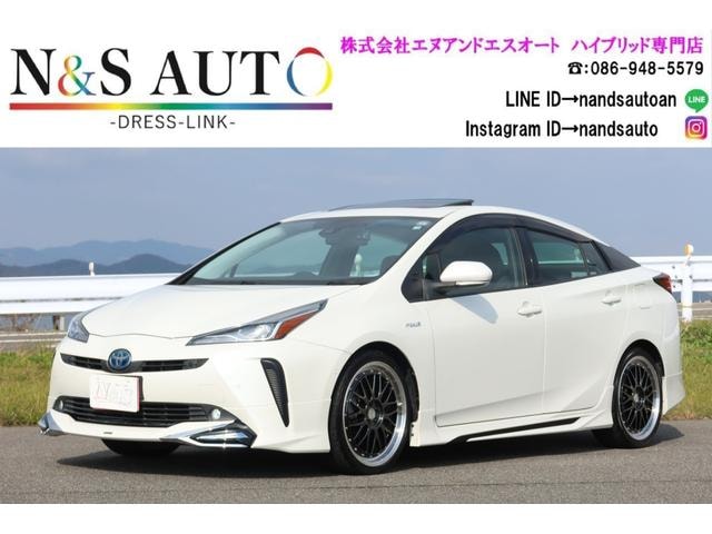 Toyota PRIUS 2019 — фото автомобиля