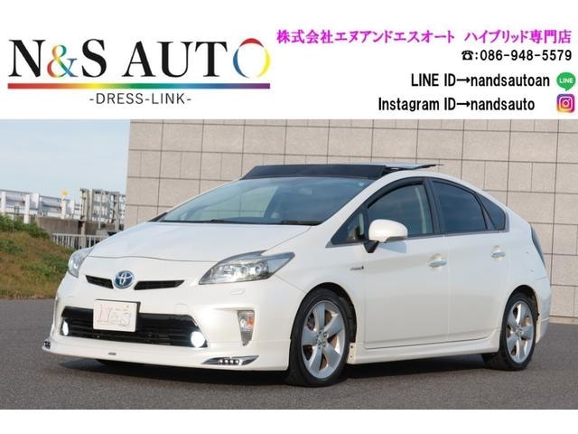 Toyota PRIUS 2013 — фото автомобиля 1