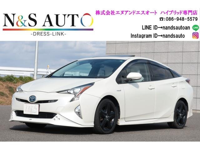 Toyota PRIUS 2017 — фото автомобиля 1
