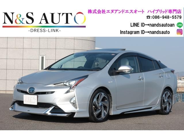 Toyota PRIUS 2017 — фото автомобиля 1