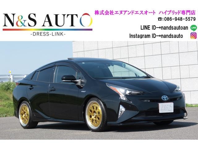 Toyota PRIUS 2017 — фото автомобиля 1