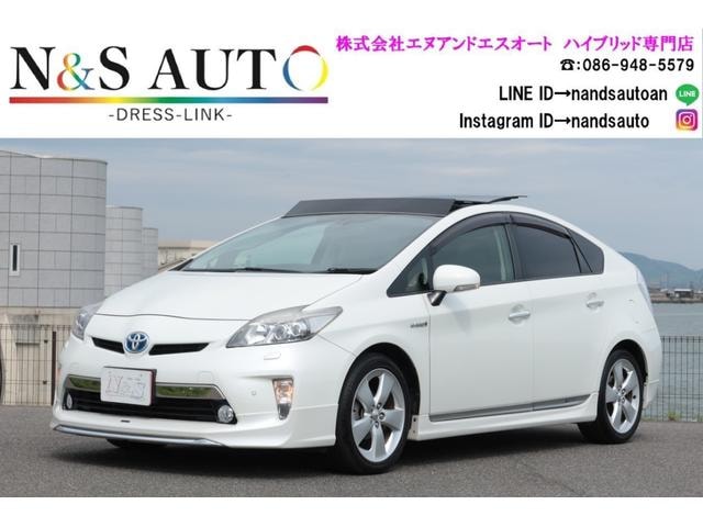 Toyota PRIUS 2012 — фото автомобиля 1