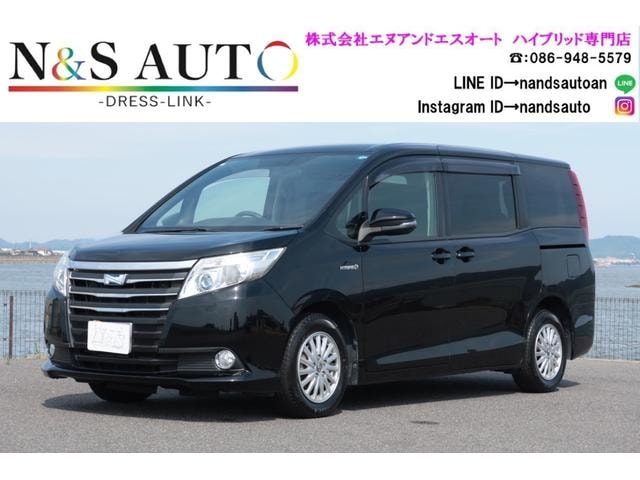 Toyota NOAH 2015 — фото автомобиля 1