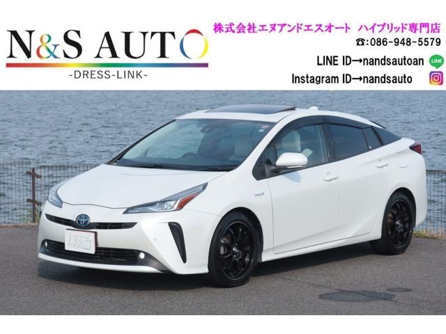 Toyota PRIUS 2019 — фото автомобиля 1