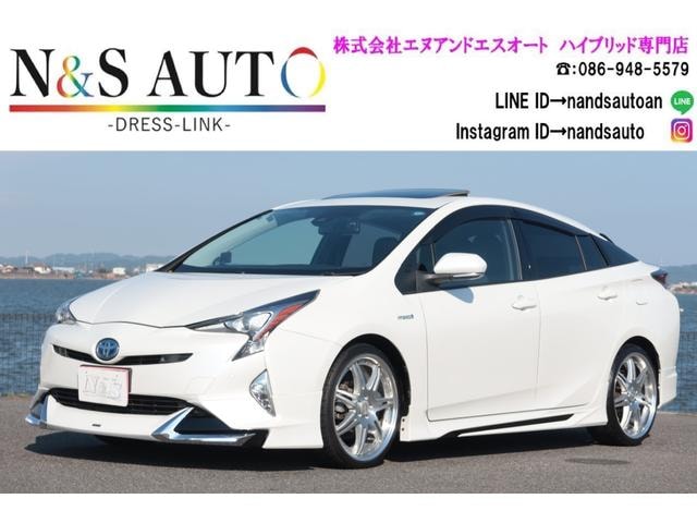 Toyota PRIUS 2016 — фото автомобиля 1